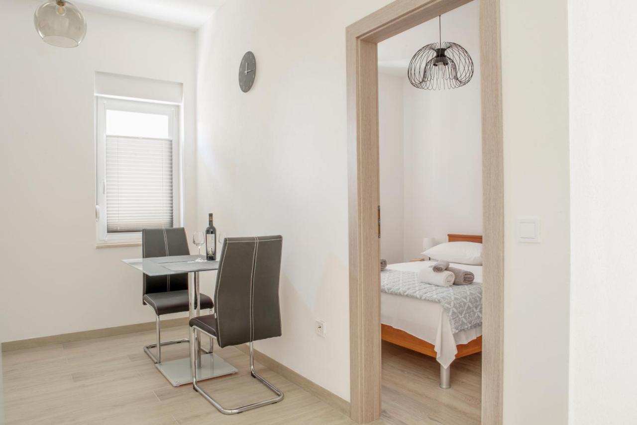 Apartmani Vudrag Trogir Buitenkant foto